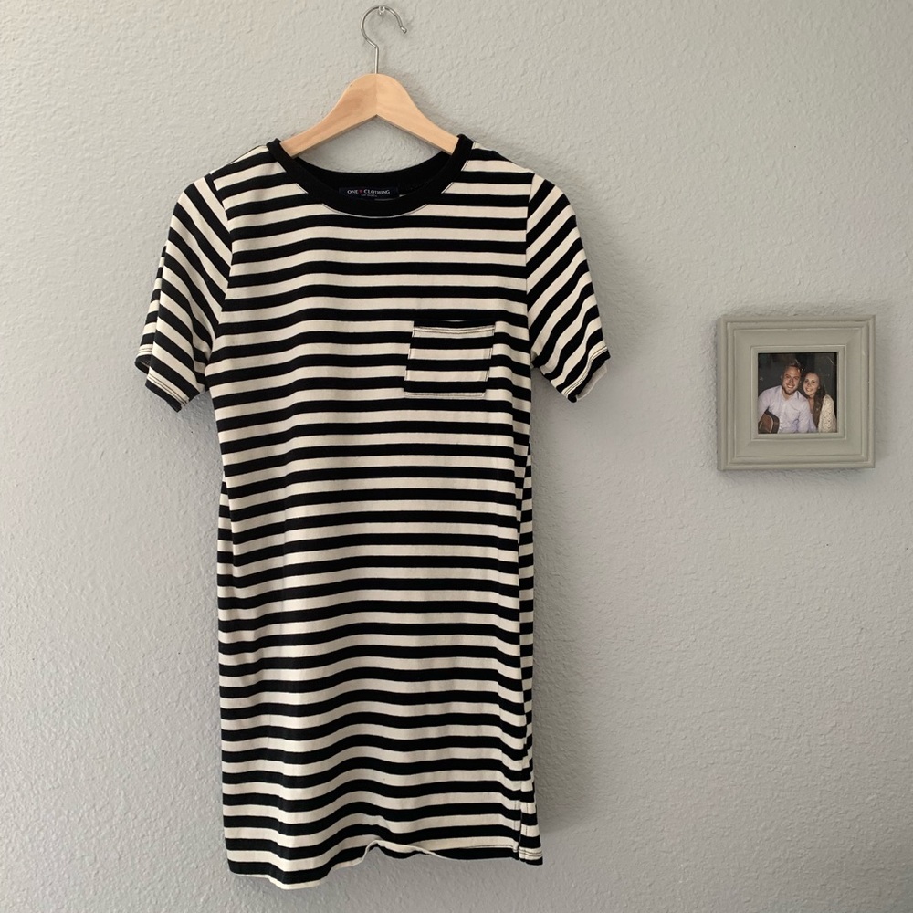 ◽️ Striped T-shirt Dress ◽️